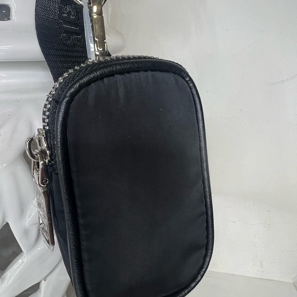 Steve Madden BTAMELA Crossbody Bag, Black, One Size
NWT - Picture 6 of 9